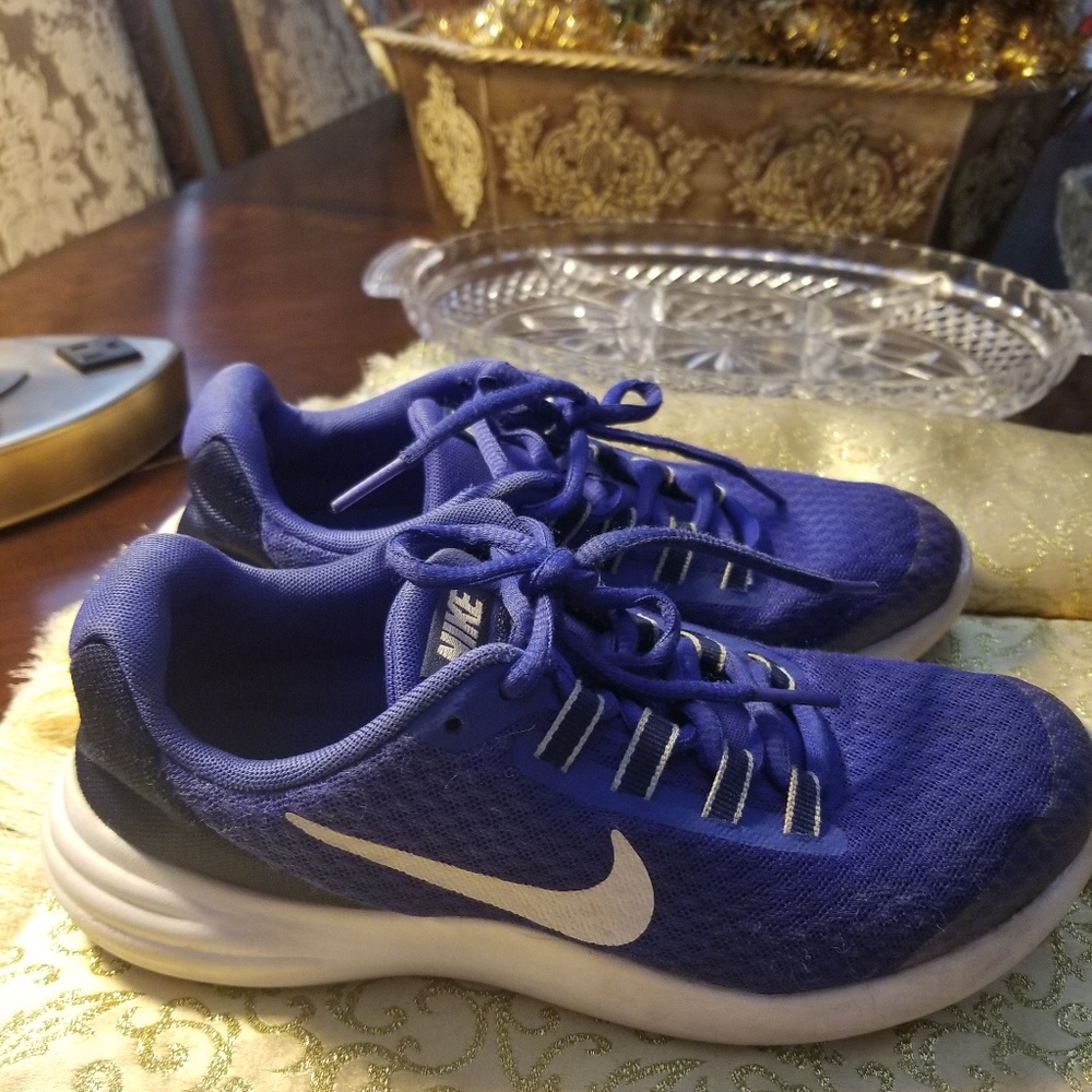 Nike  shoes